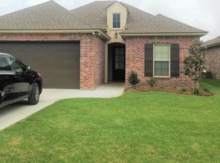 122 Sugarcreek Dr, Youngsville, LA 70592