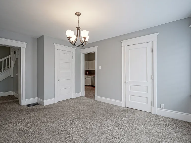 17 N Randolph St — Photo 10