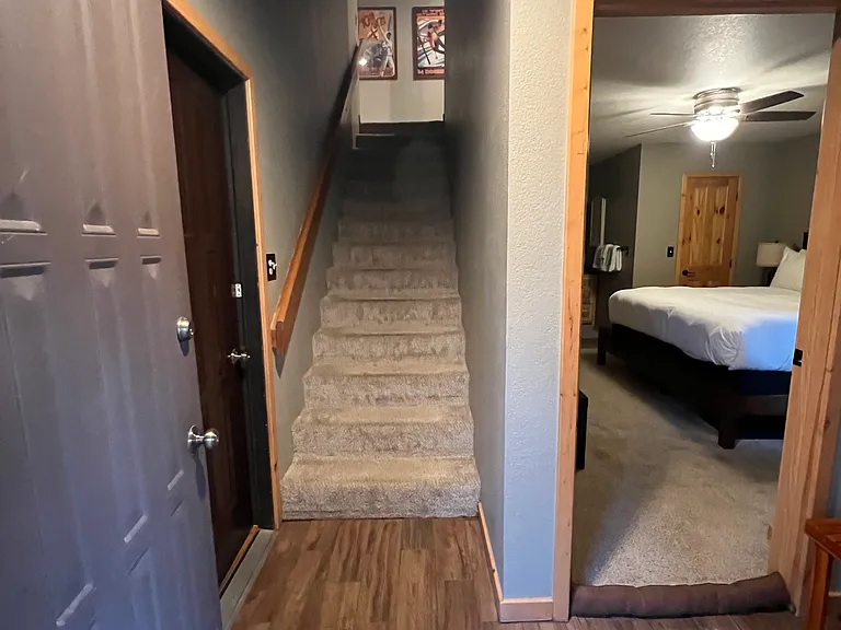 83 Larkspur Ln #B — Photo 9