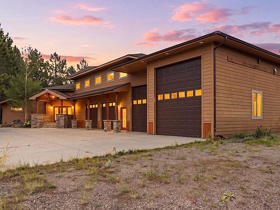 2nd image of 557 Grand Estates Dr