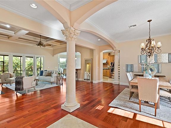3rd image of 1420 Chapman Cir