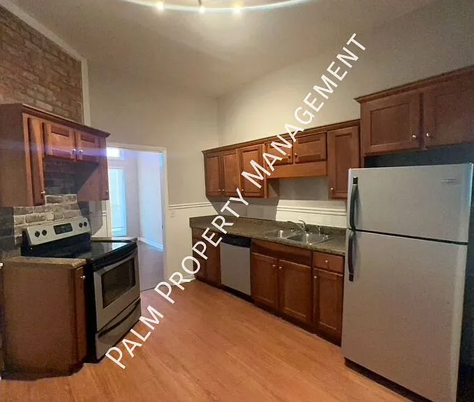 613 E Duffy St #A — Photo 4