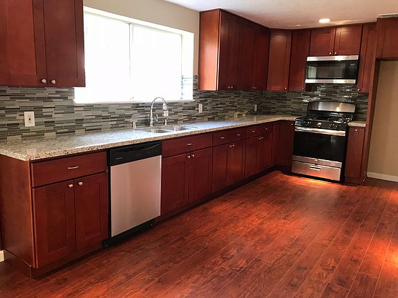 4th image of 414 Tenaya Ave