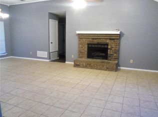 2205 Crestview Ln, Rowlett, TX 75088