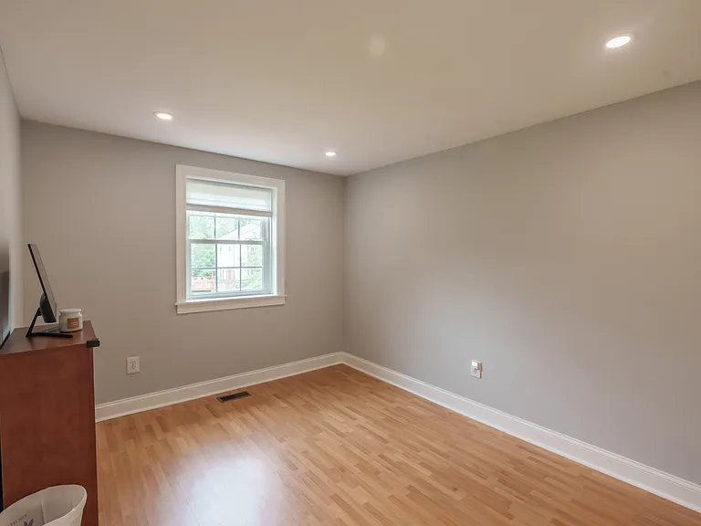 5776 Yellowrose Ct — Photo 20