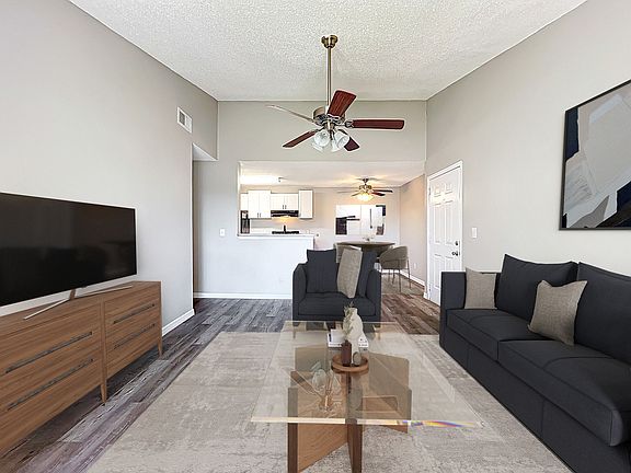 4th image of 2201 Cascades Blvd Unit 101