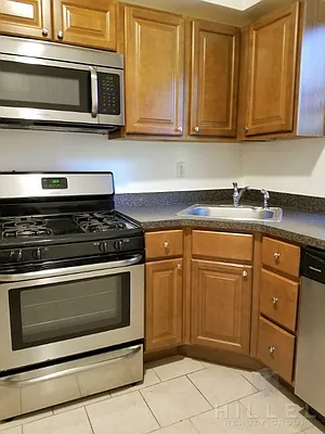 Rented by Hillel Realty Group | media 1