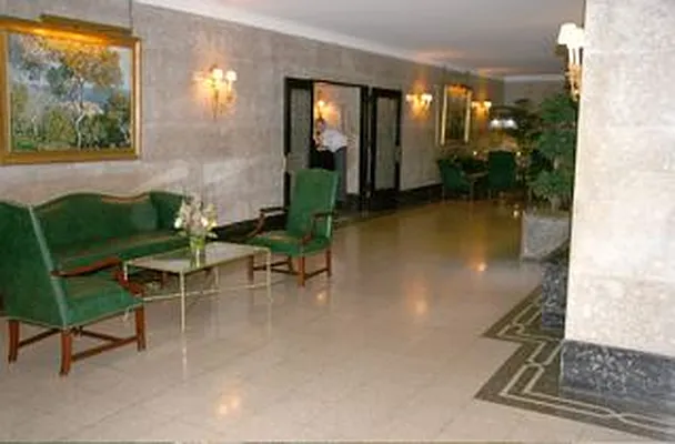 Rented by Michael K Namm Associates | media 2