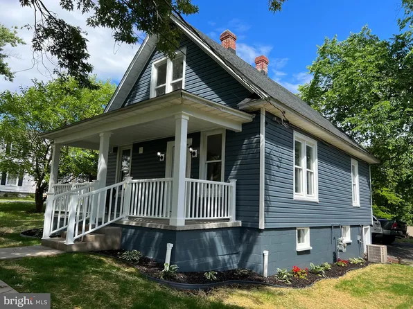 5364 Mulberry St, Stephens City, VA 22655