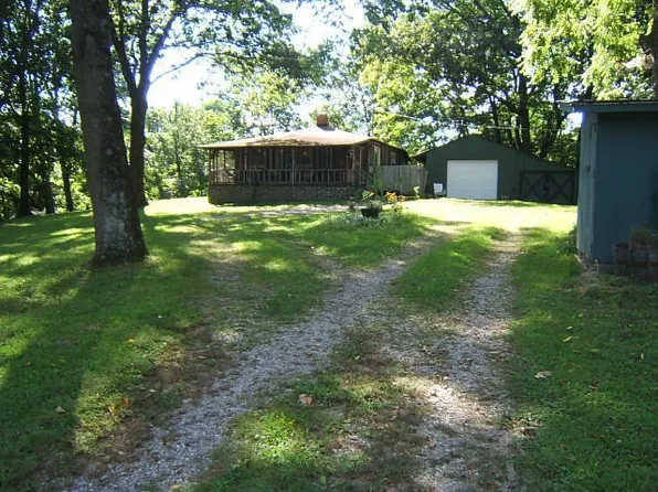 5250 Getty Ln, Salem, VA 24153