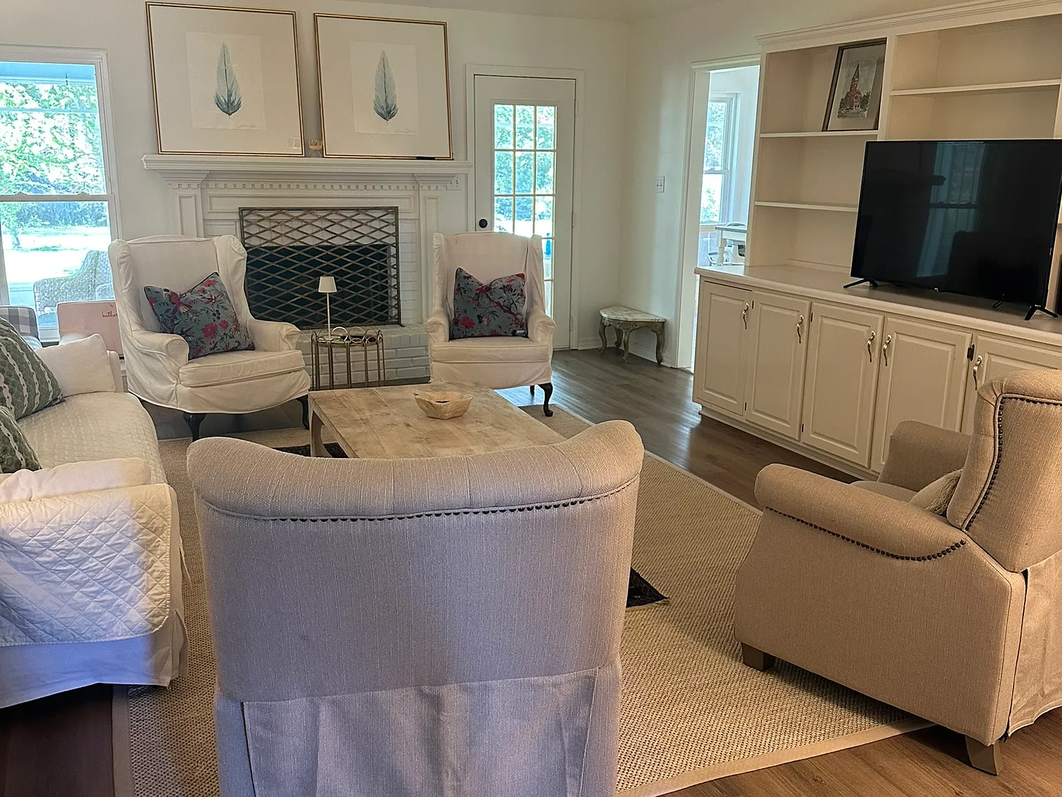 3 bed, 1934 sqft, $2,400 — Photo 2