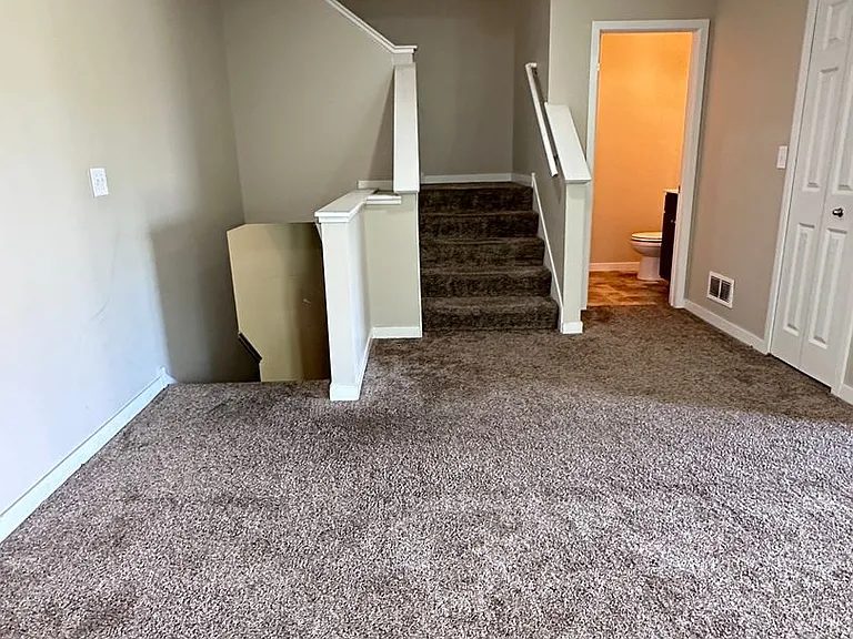11970 Emery Village Dr N — Photo 10
