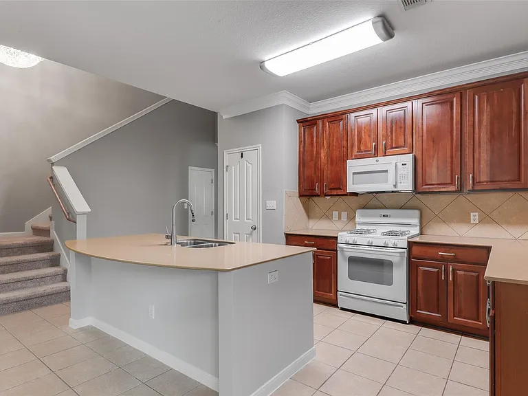 600 S Frontier Ln — Photo 10