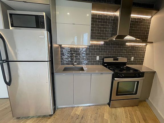 5th image of 82 N Henry St #4F