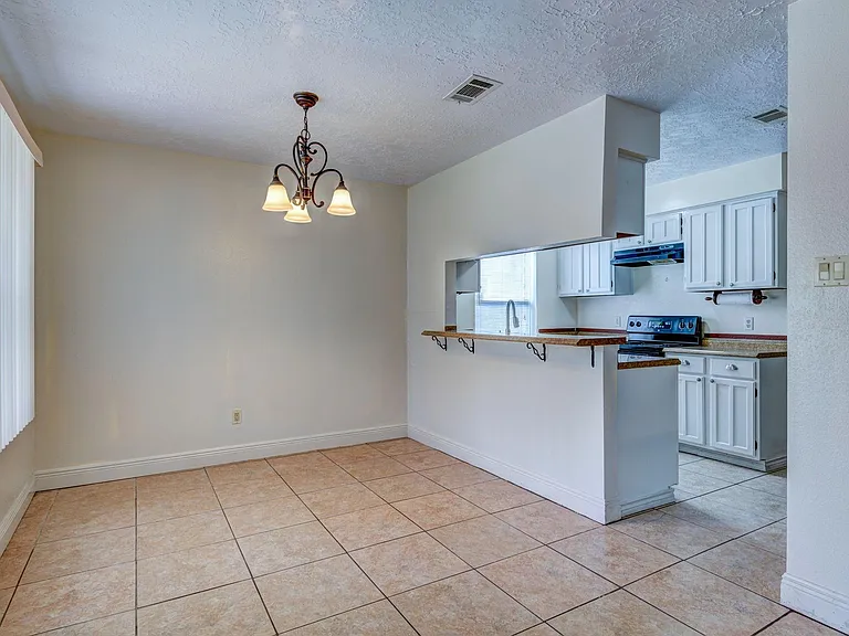 9742 Charmont Rd — Photo 9