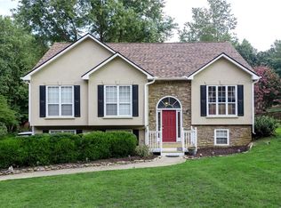 2520 Misty Hollow Ln, Cumming, GA 30040