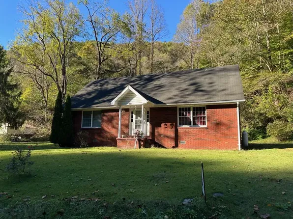 885 Right Fork Of Beaver Crk, Elkhorn City, KY 41522
