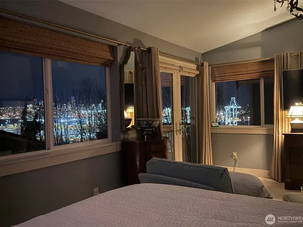 3414 33rd Avenue SW, Seattle, WA 98126