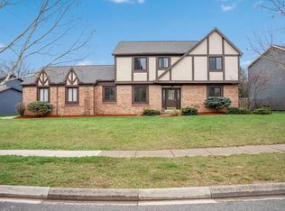 6124 Catawba Dr, Grove City, OH