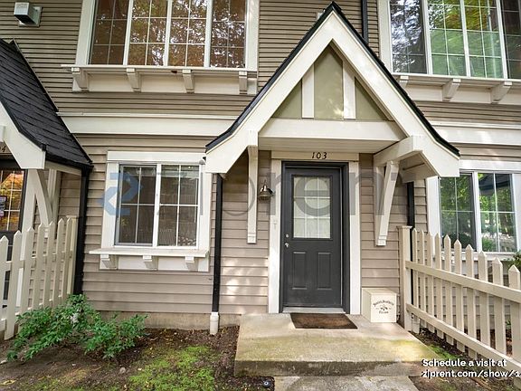 3rd image of 18211 NE 95th Way Unit 103