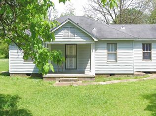 635 Cason Dr, Greenville, MS 38703