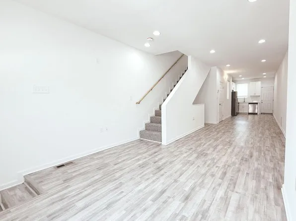 812 N Payson St, Baltimore, MD 21217
