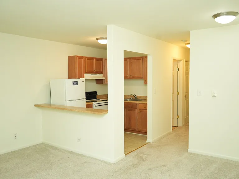 Lynnhaven Apartments — Photo 5