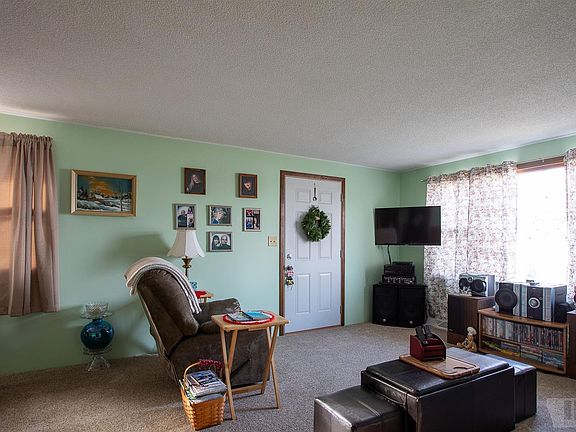 3rd image of 702 E 1st St