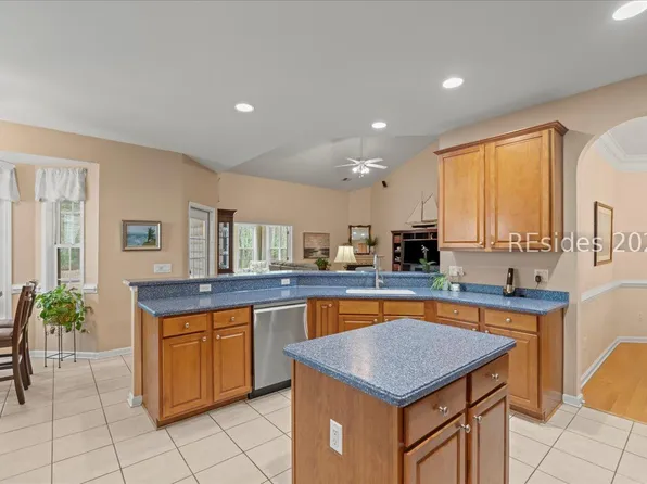 256 Pinecrest Cir, Bluffton, SC 29910