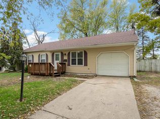 619 Candlewick Rd, Waterloo, IA 50703