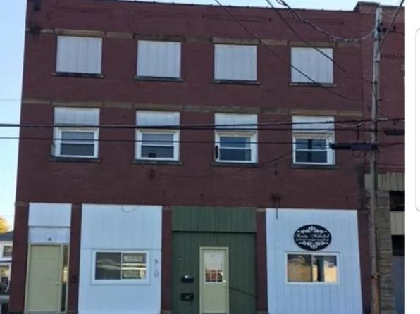 19 N Main St, Albion, PA 16401