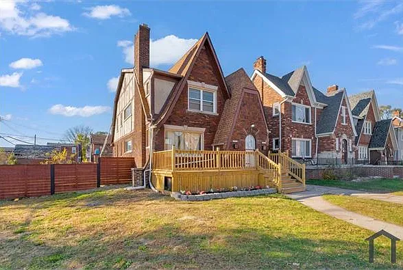 2 bed, 1050 sqft, $1,100 — Photo 3