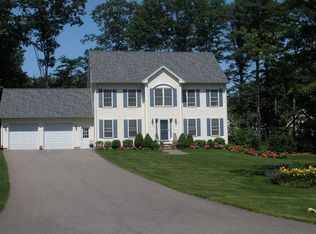4 Highpointe Cir, Kittery, ME 03904