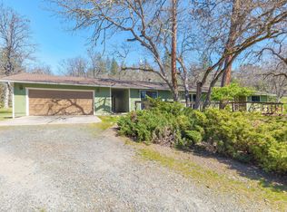 15 Twin Oaks Dr, Jacksonville, OR 97530