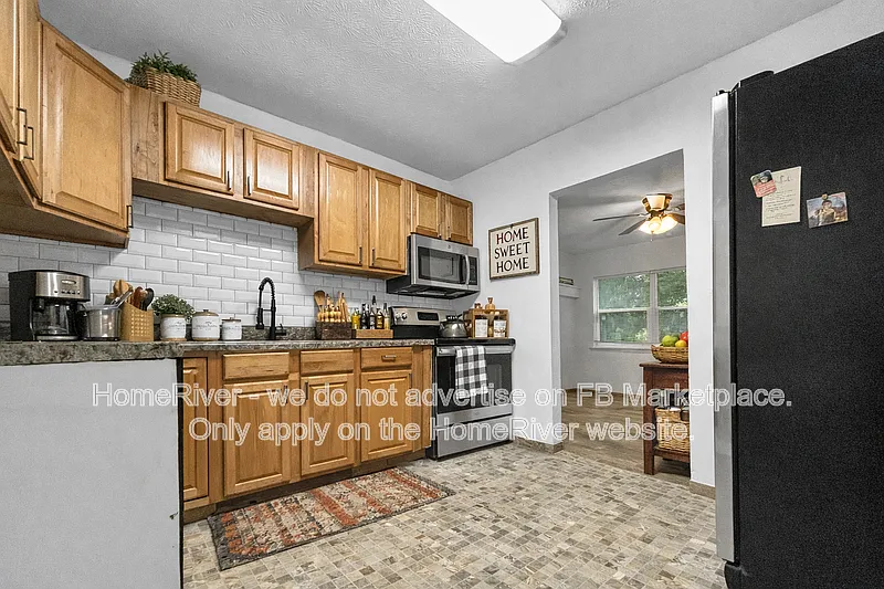 2 bed, 1.0 bath, 1200 sqft, $1,075 — Photo 3