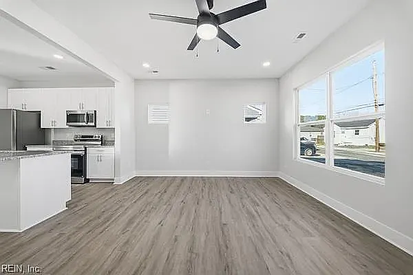 309 Webb St — Photo 17
