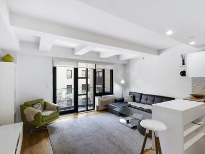 3540 30th St APT 2J, Long Island City, NY, 11106