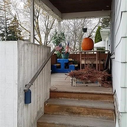 3rd image of 88 Franklin Ave