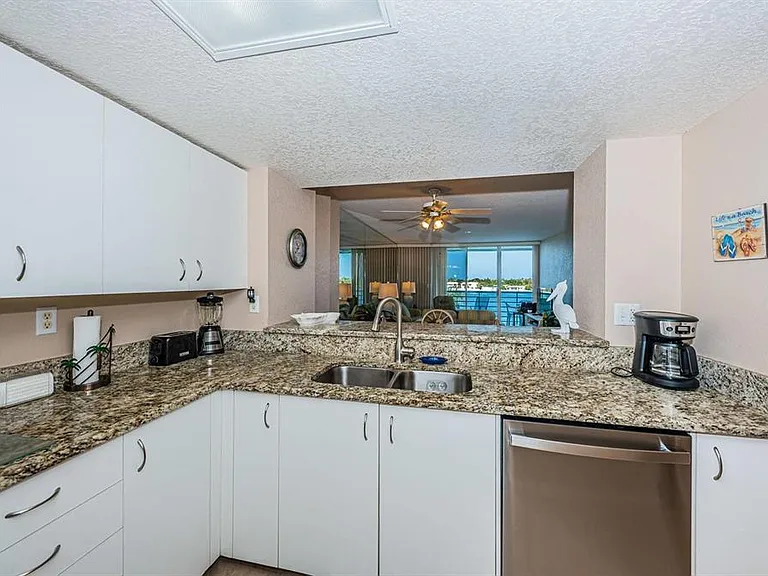 6093 Bahia Del Mar Cir #478 — Photo 4