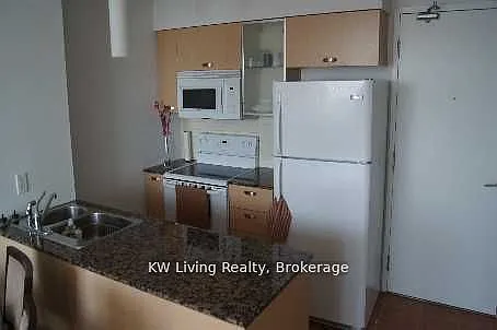 38 Grenville St #4504 — Photo 4