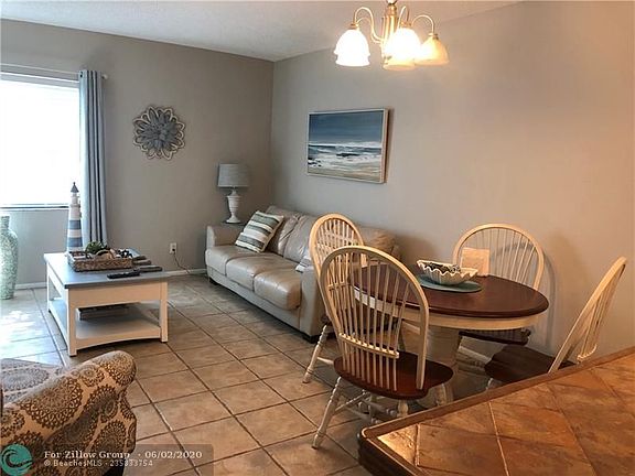4th image of 221 SE 9th Ave #110