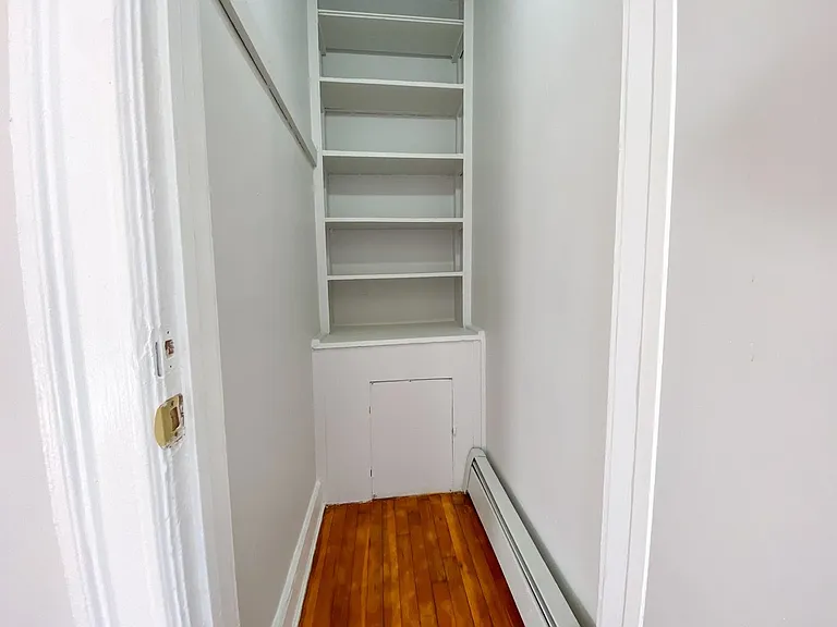 291 Buckingham St / Luca Investments LLC — Photo 57