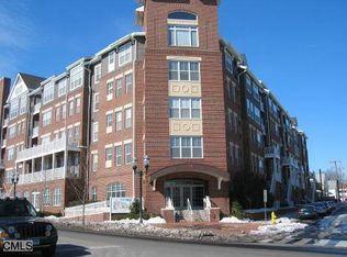 35 W Broad St #122, Stamford, CT 06901