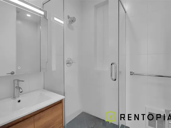 280 Meeker Avenue image 6 of 16