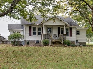 184 W Piney Rd, Dickson, TN 37055
