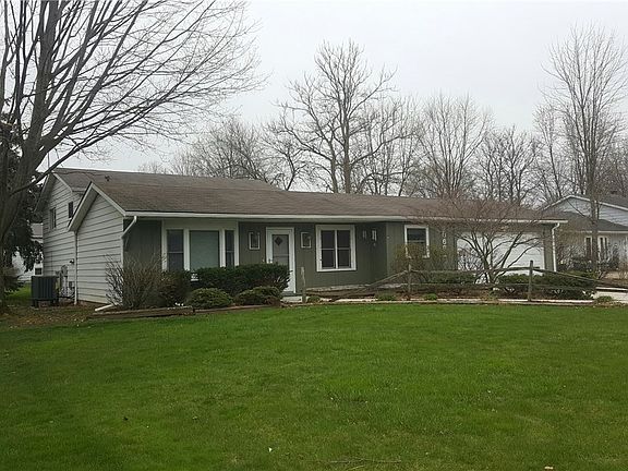 3rd image of 20661 Pineview Cir