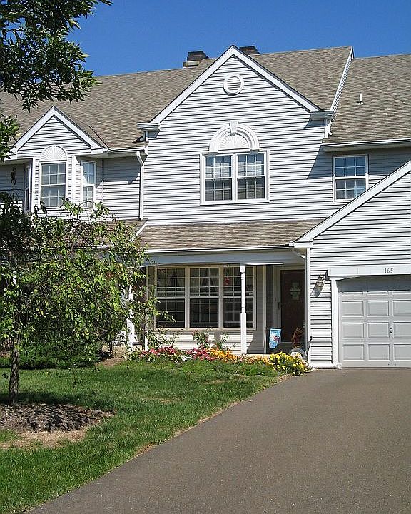 Garage, Parking, Patio, Main Entrance