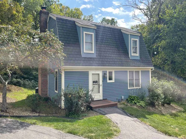 20 Settler Ln, Galena, IL 61036