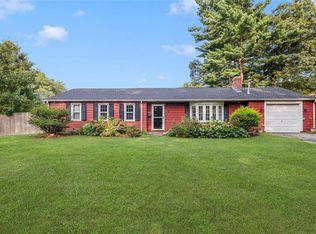 70 Broadbent St, Warwick, RI 02886