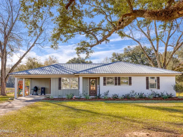 230 Harmon Pope Rd, Lucedale, MS 39452